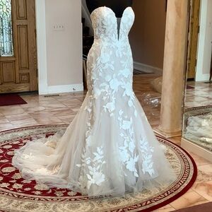 NWT REBECCA INGRAM HATTIE FIT & FLARE IVORY/MISTY MAUVE SZ.16 LACE WEDDING GOWN